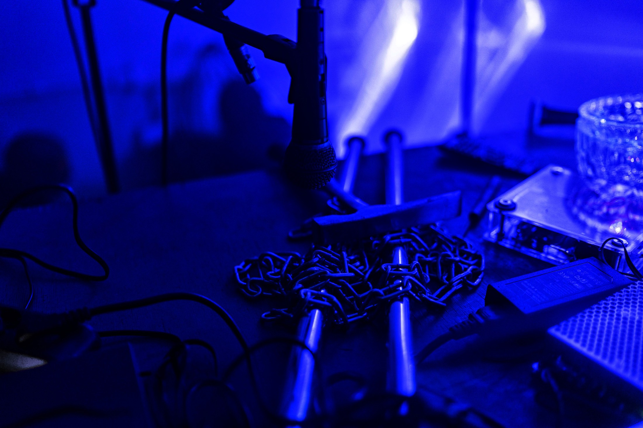 Electronic instruments and sound controls at NUR Werk
